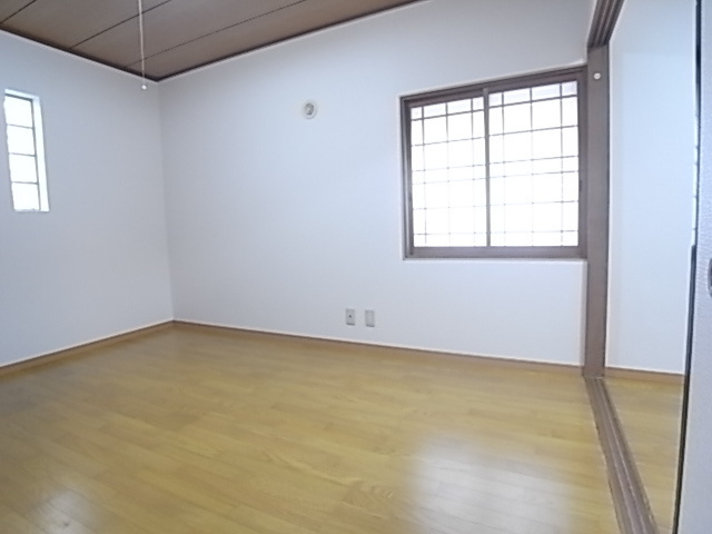コムーネ本山の居間・リビング