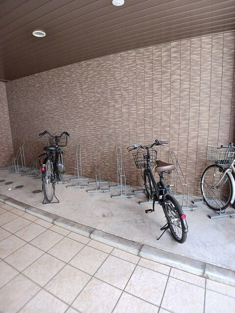 シテセレスト東砂の駐車場|駐輪場