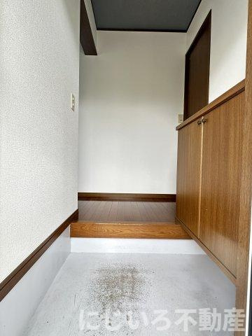 YBハウスの玄関