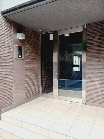 オレンティアのエントランス|清潔なエントランスです