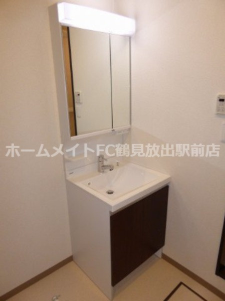 大阪市城東区永田４丁目のアパートの独立洗面台