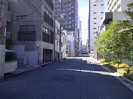 中区鉄砲町の前面道路含む現地写真