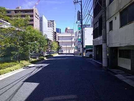 中区鉄砲町の前面道路含む現地写真