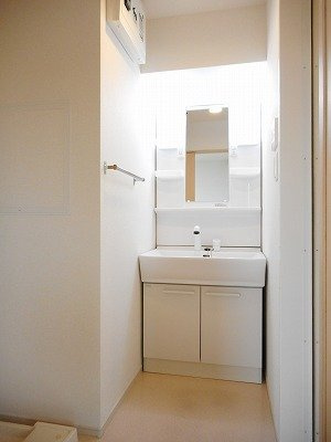 バレーノの独立洗面台|独立洗面化粧台が付いています