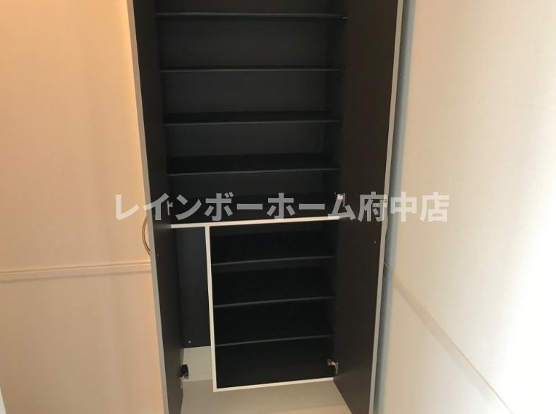 ソワヴィータの玄関