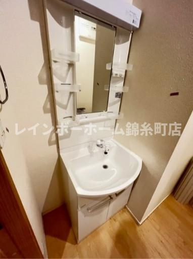 グラッツェ鎌倉の独立洗面台