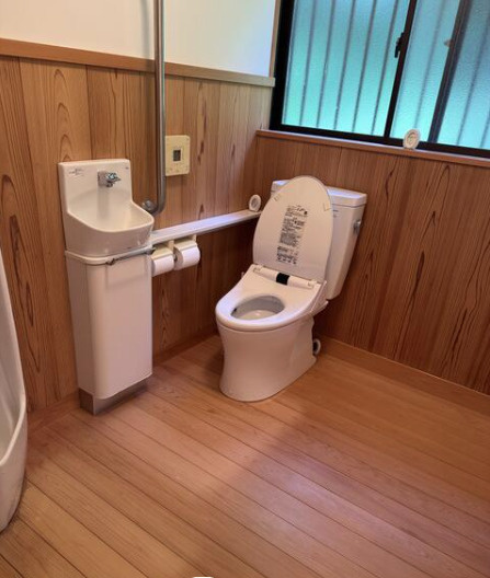 伊豆の国市 和風平屋建てのトイレ