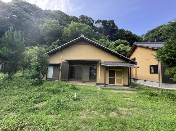 伊豆の国市 和風平屋建ての庭