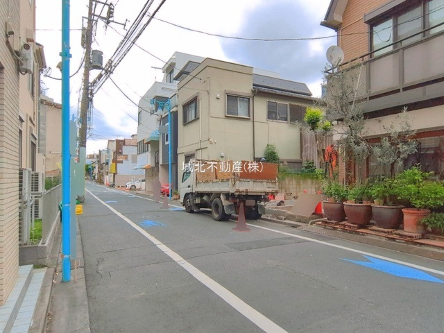 杉並区阿佐ヶ谷1丁目　限定1区画|【駅も近く穏やかな住宅街に位置する好立地　】
駅が近く利便性の良い場所が良い！、好きな間取りで建築したい！などご家族のこだわりを妥協なく詰め込んだ理想の邸宅が実現できる”自由設計の売地”