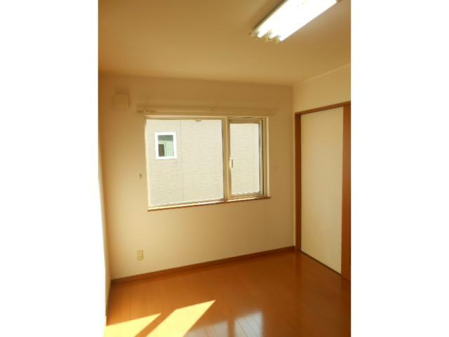 サンロードハイツ（昭和中央）の洋室