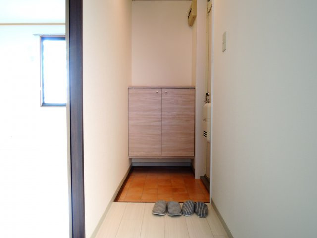 プチハイム高西の玄関