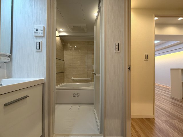 晴れてても台風の日でも徒歩２分は揺るがない！外観も内装もキレイで気持ち良さも全開に！引渡し後の室内トラブルにも対応し、安心も兼ねそろえた横浜駅１１分でもある『ピュアシティ横浜５』リノベーションの内装|内装も気になるポイント