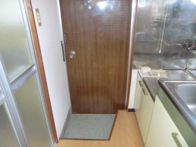 斉藤コーポ２号棟の玄関