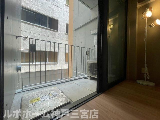 ZONNA神戸磯上通のバルコニー