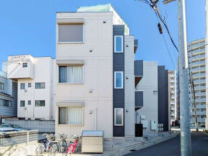 アムール東向島の外観