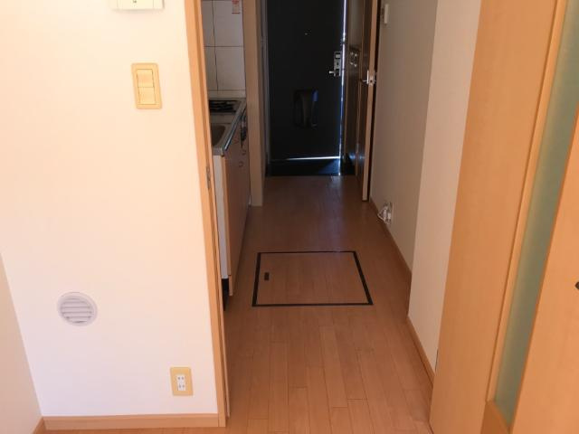 シャインファーストの玄関|廊下