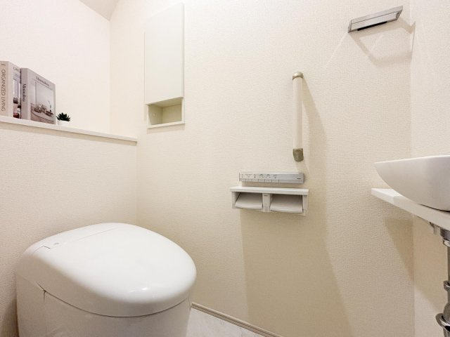 狭山市大字水野全３棟１期２号棟のトイレ|TOTOのタンクレス！トイレも気になるポイント