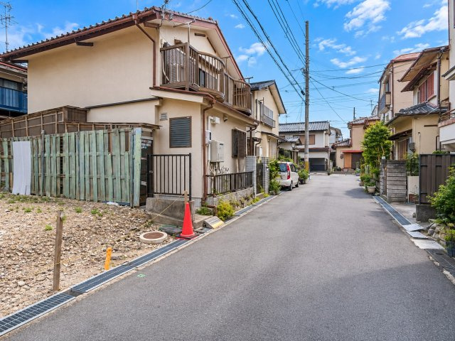 寿町3丁目の前面道路含む現地写真