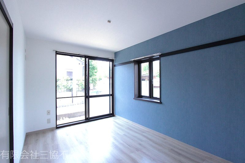フレグランス美杉台A|洋室5.8帖　アクセントクロス仕様でお洒落なお部屋♪