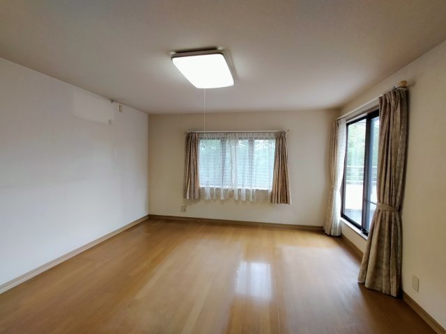 有福町クレールの丘戸建の洋室