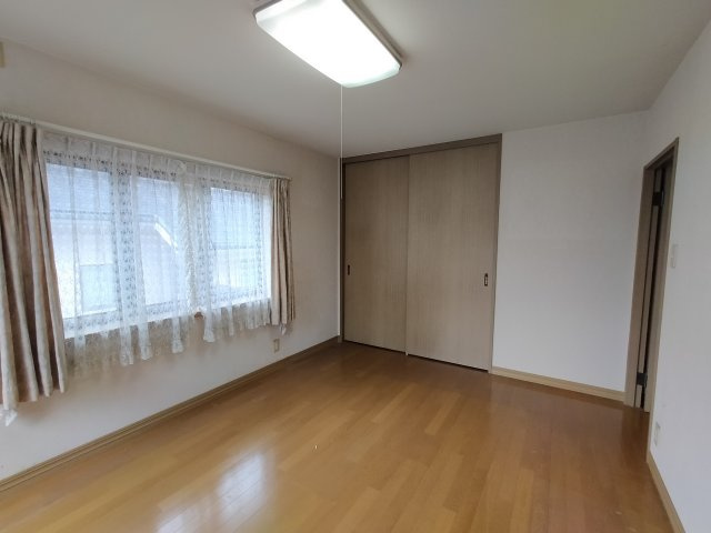 有福町クレールの丘戸建の洋室