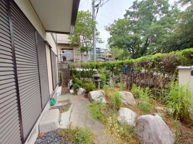 有福町クレールの丘戸建の庭