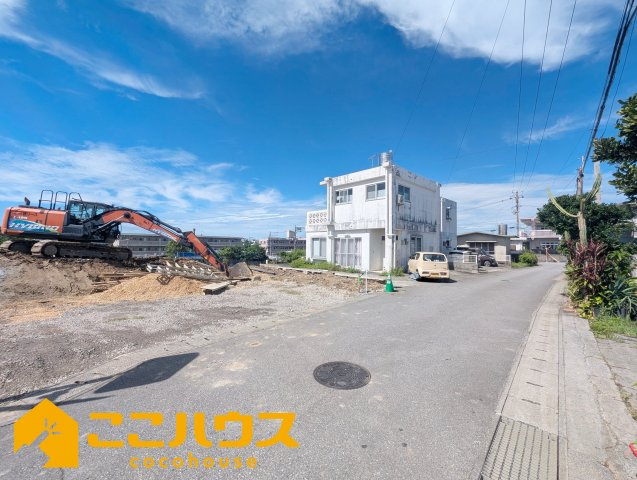 うるま市兼箇段第３　クレイドルガーデン　新築戸建て　全３棟　１号棟の前面道路含む現地写真|1月完成予定！同仕様同施工の物件もご案内可能です♪