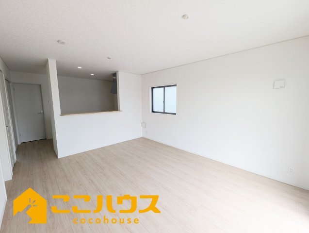 うるま市兼箇段第３　クレイドルガーデン　新築戸建て　全３棟　１号棟の居間・リビング|【施工例】※同施工の別物件写真