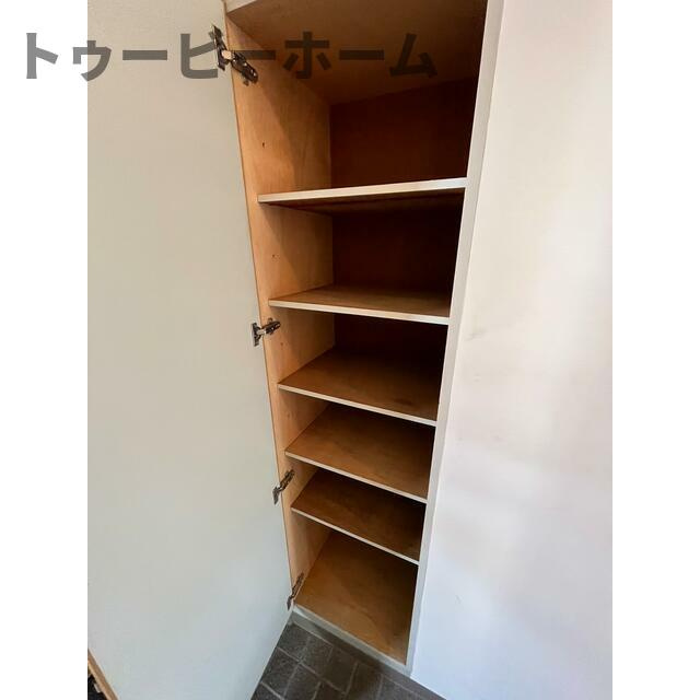 レジデンス１０６の収納|便利な収納スペースです