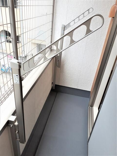 ウィズキャット三萩野のバルコニー