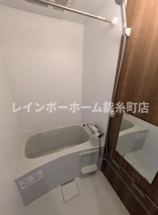 パインリーフの浴室