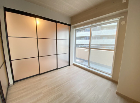 三敬中洲マンションの内装|洋室です