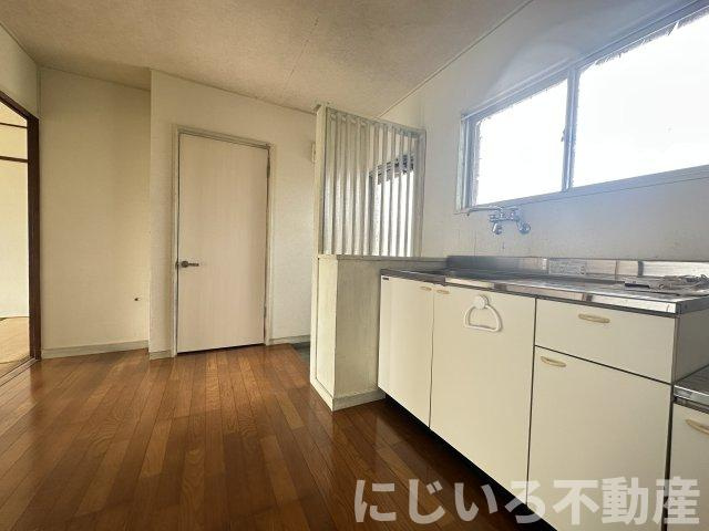 イータウン小松島のキッチン