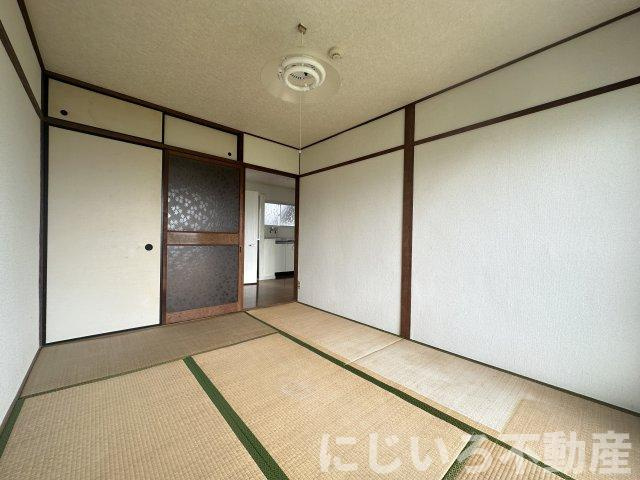 イータウン小松島の和室