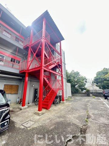 イータウン小松島の外観