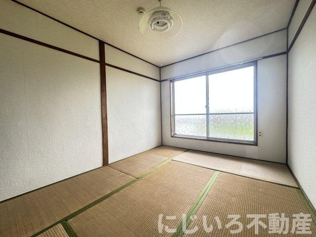 イータウン小松島の寝室