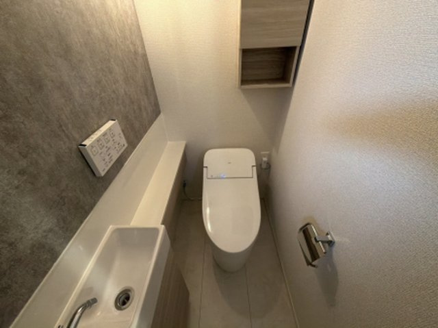 Ｄ-ＲＯＯＭ中小阪のトイレ