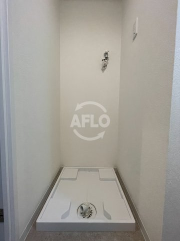 MAISON PREMIER UMEDA NORTH　豊崎東小学区の設備|MAISON PREMIER UMEDA NORTH　室内洗濯機置き場