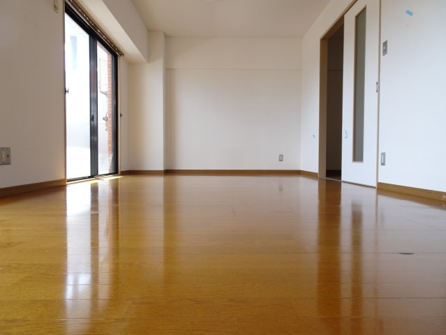 中央タワーズRiho大垣の洋室