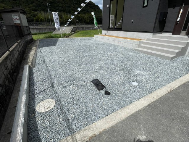 クレイドルガーデン姫路市広畑区西蒲田第１９の駐車場