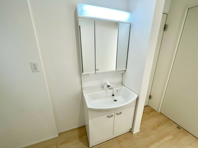 クレイドルガーデン姫路市広畑区西蒲田第１９の独立洗面台