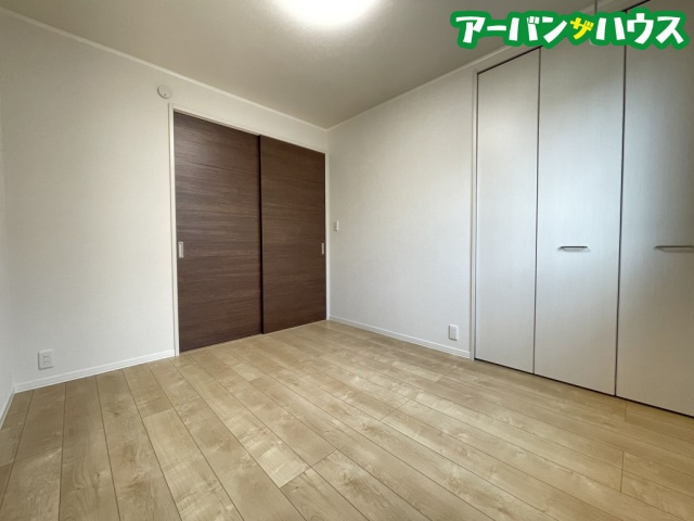 エステートMIRAIの洋室