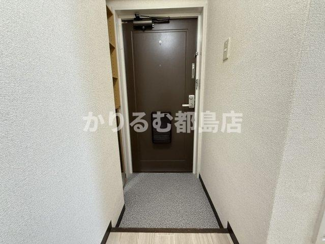 クリスタルコート66の玄関