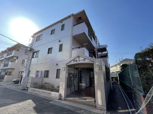 青山コーポＢの外観