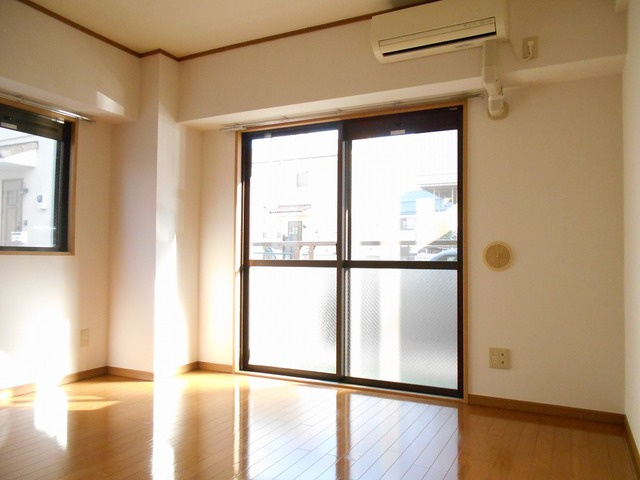 青山コーポＢの洋室|※写真は101号室のものです