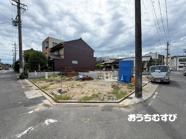 北区大杉3期(全3棟)の前面道路含む現地写真