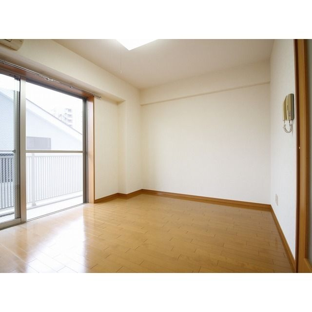 プレール 川越の洋室