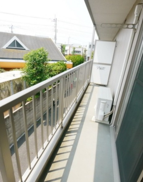 アンプルール　フェール　Ｓｅｒｅｉｎのバルコニー