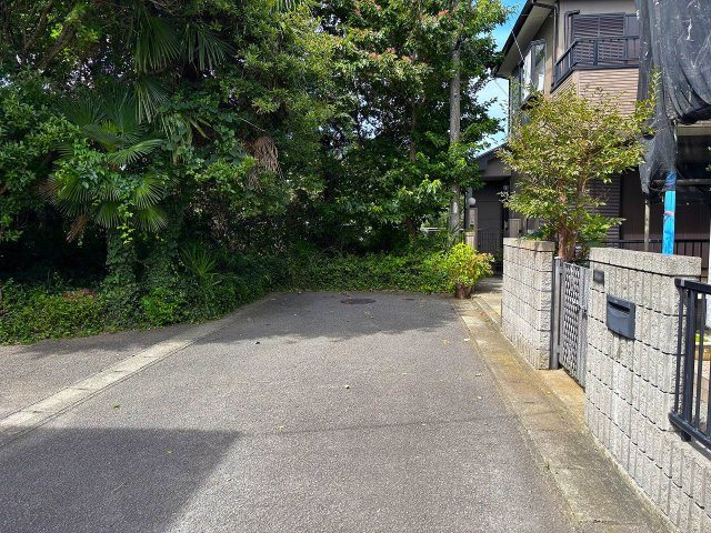【前面道路含む現地写真】 | □■二宮町山西 売地■□ | 道路突き当りに位置しているので車や通行人の通り抜けがなくプライバシーが守られやすい住環境！
