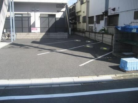 サザンハイツＩＩＩの駐車場